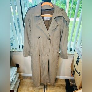 London Fog Women's Classic Tan Trench Coat Removable Liner Size 14 Petite